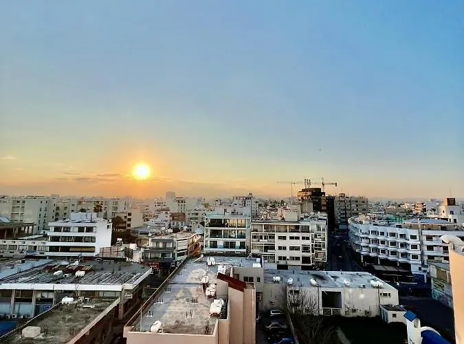 Aphrodite Plaza アパートホテル ラルナカ