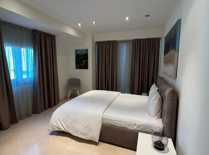 Aphrodite Plaza ラルナカ