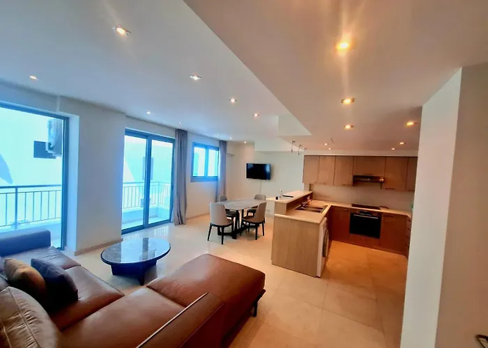 Aphrodite Plaza 4* ラルナカ