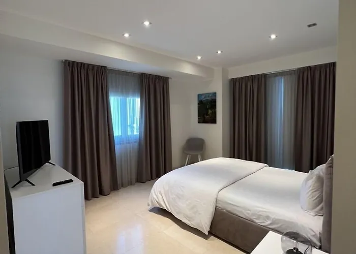 Aphrodite Plaza 4* Larnaca