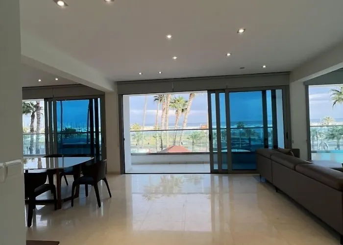 Aphrodite Plaza Appart hôtel 4*