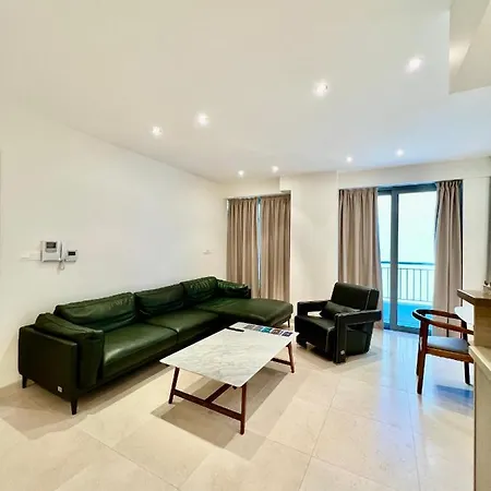 Aphrodite Plaza 4* לרנקה