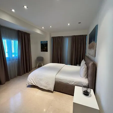 Aphrodite Plaza 拉纳卡