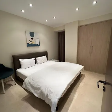 Apartahotel Aphrodite Plaza 4*