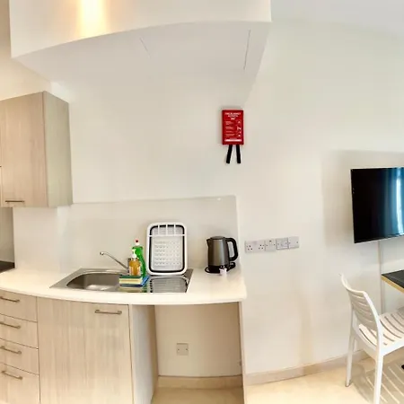 Aphrodite Plaza Apartahotel