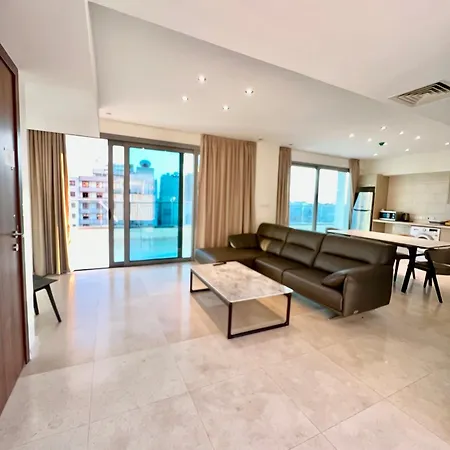 Aphrodite Plaza Hotel apartamentowy Larnaca
