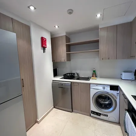 Aphrodite Plaza 4* לרנקה