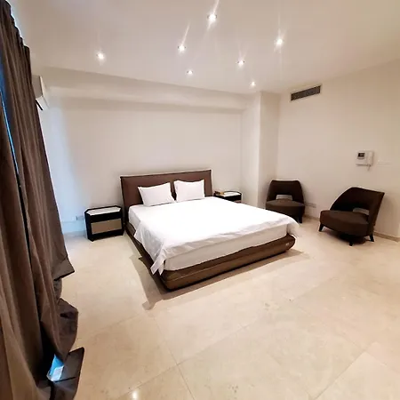 Aparthotel Aphrodite Plaza