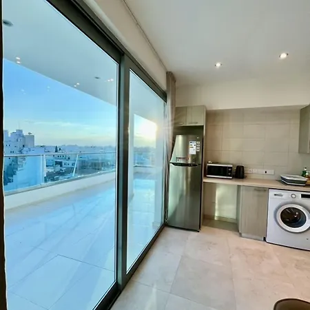 Aphrodite Plaza 公寓式酒店 拉纳卡