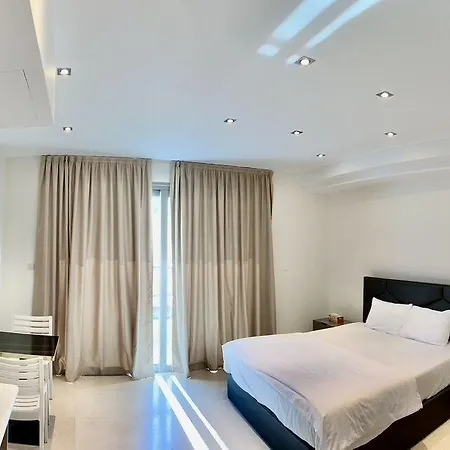 Aphrodite Plaza