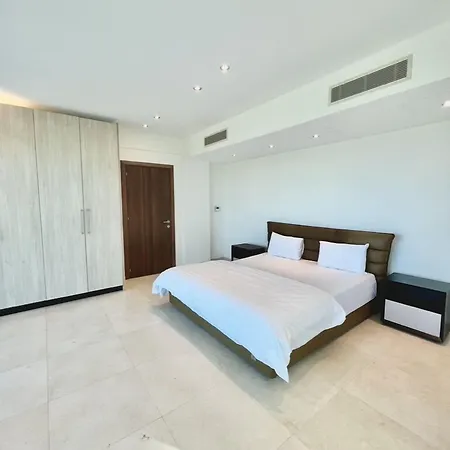 Aphrodite Plaza Aparthotel Larnaca