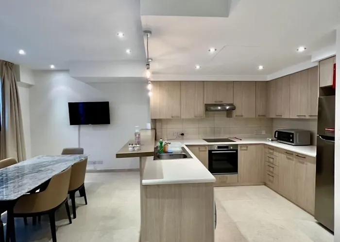 Aphrodite Plaza Apartahotel Lárnaca