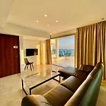 Aphrodite Plaza Apartahotel Lárnaca