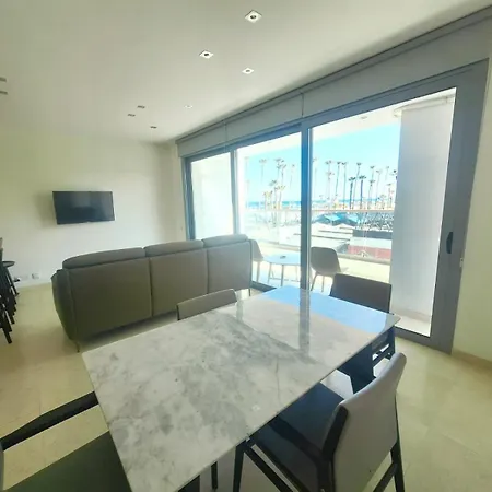 Aphrodite Plaza Апарт-отель Ларнака